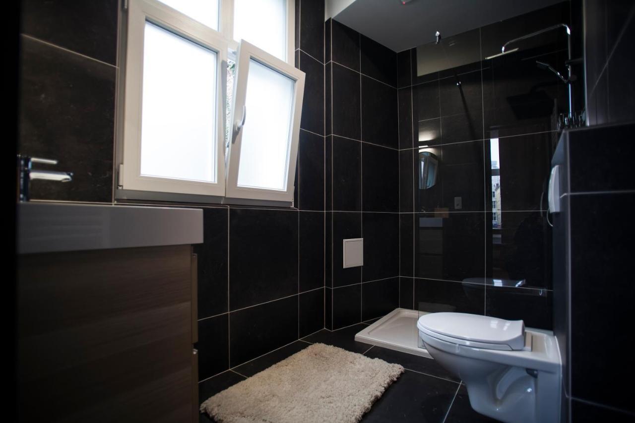 Luxury Riverside By Rikas Appartement *