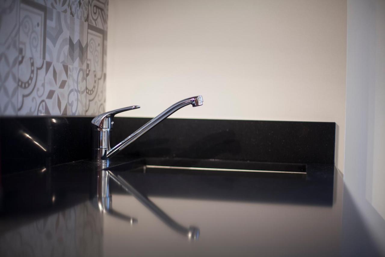 Luxury Riverside By Rikas Appartement *